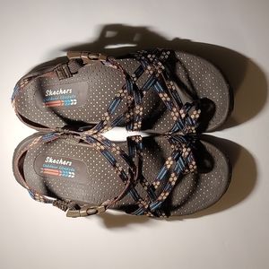 Skechers Women's Reggae-Loopy Sandals